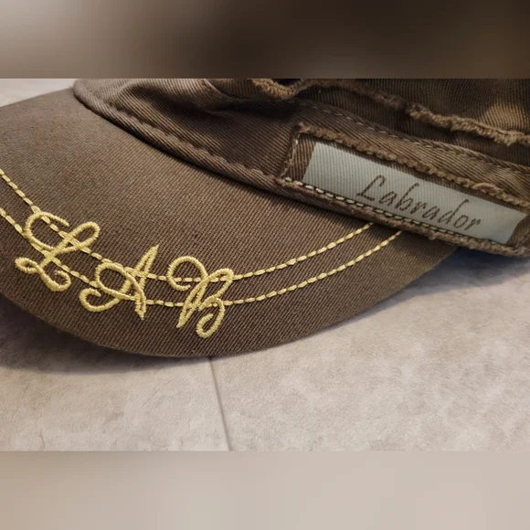 Distressed Labrador Military Style Cap - Picture 7 of 10